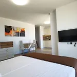 Ξενοδοχείο με διαμερίσματα Cabacum Pleasure Beachfront - 50m To And Pool 3*