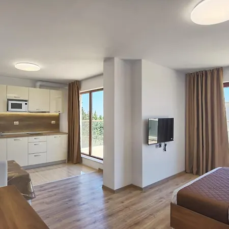 Cabacum Pleasure Beachfront - 50m To And Pool Апарт-отель 3*